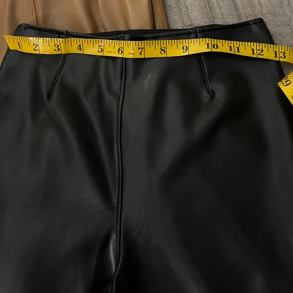 Abercrombie & Fitch Classic Vegan Leather Legging Black Sz S Short EUC - Picture 7 of 11